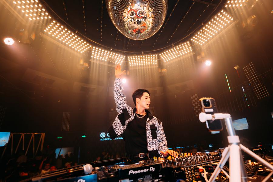 DJ SET - Live Music